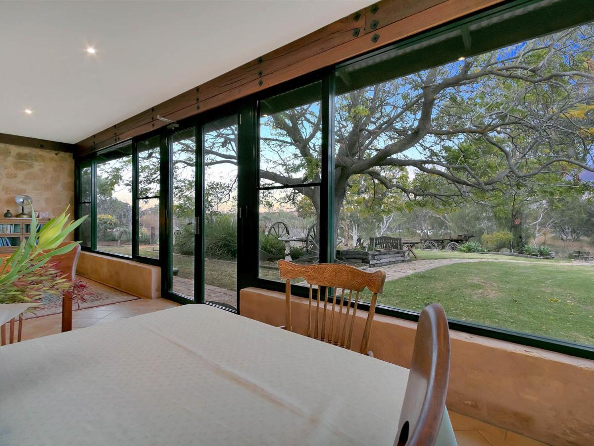 Lake Bywater Cottage Walker Flat ภายนอก รูปภาพ